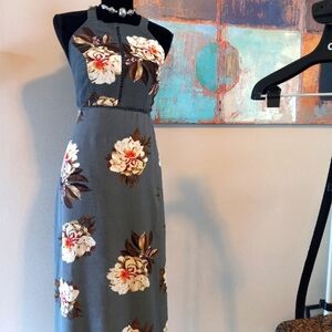 Zesica Gray and White Floral Print  Sleeveless Maxi Dress  Size M /NWT